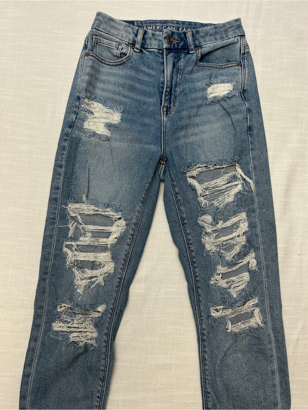 American Eagle Outfitters Women's Light Blue Ripped Jeans